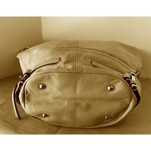 B Makowsky soft pebbled leather Bucket shoulder slouchy bag - Picture 4 of 8